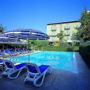 https://hotel-catullo-bardolino.hotelinveneto.com