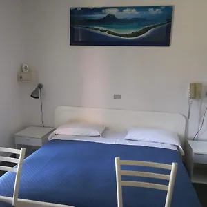 Hotel Tuscolano, Bolonia